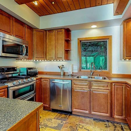 הוילה Lake Stevens Woodland Hideaway In The Hills מראה חיצוני תמונה